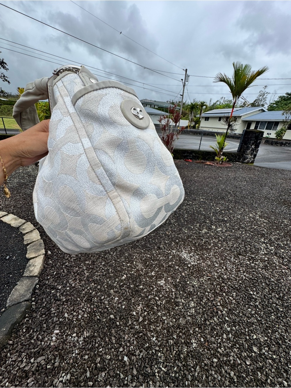 Coach 2008 Signature Lurex Metallic Canvas Shoulder Tote Bag White Silver 13508 - Picture 9 of 12